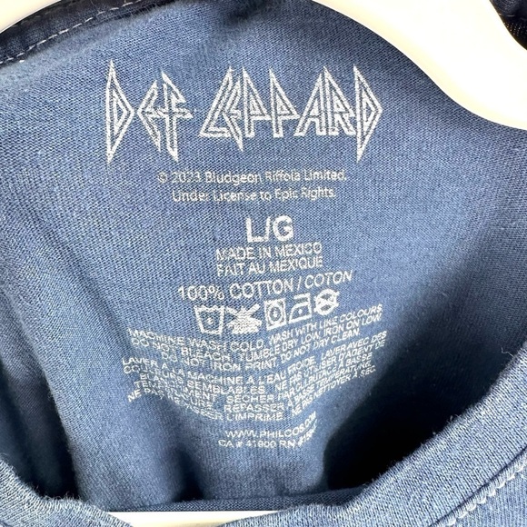 Def Leppard Animal Shirt Size Large Distressed Graphic Band Tee Short Sleeve - Picture 4 of 7